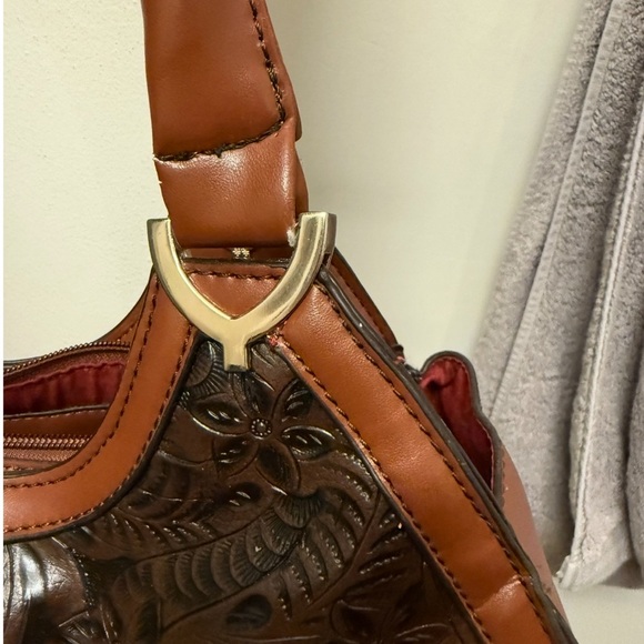 Boho chic embossed leather Top Handle Bag in shades of brown with gold hardware - Picture 6 of 16